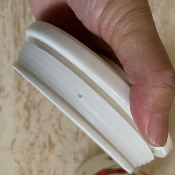 Hello kitty snowman cookie jar - Picture 12 of 12